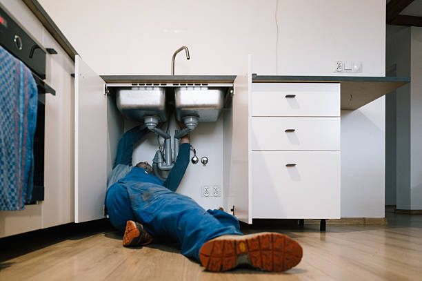 Professional Pipe Repair technician working in Yale, MI